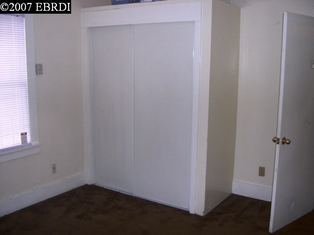 943 33rd, OAKLAND, California 94608, ,Comm Ri Multi-units 5+,For Sale,33rd,40268984
