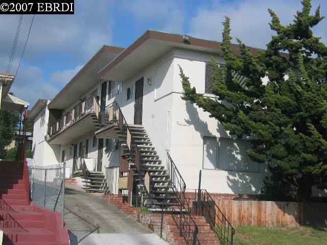 9426 HILLSIDE ST, OAKLAND, California 94603-1985, ,Comm Ri Multi-units 5+,For Sale,HILLSIDE ST,40269308
