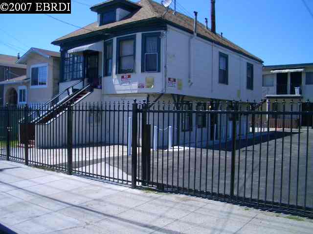 1423 57TH AVE, OAKLAND, California 94621-4240, ,Comm Ri Multi-units 5+,For Sale,57TH AVE,40270373