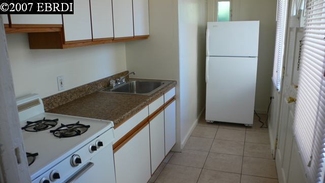 3227 TELEGRAPH AVE, OAKLAND, California 94609-3015, ,Comm Ri Multi-units 5+,For Sale,TELEGRAPH AVE,40288950