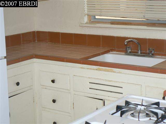 9222 MACARTHUR BLVD, OAKLAND, California 94605-4346, ,Comm Ri Multi-units 5+,For Sale,MACARTHUR BLVD,40290505