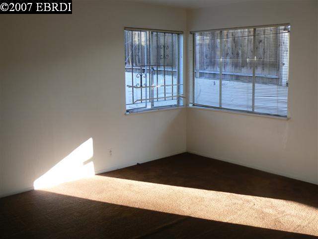 9222 MACARTHUR BLVD, OAKLAND, California 94605-4346, ,Comm Ri Multi-units 5+,For Sale,MACARTHUR BLVD,40290505