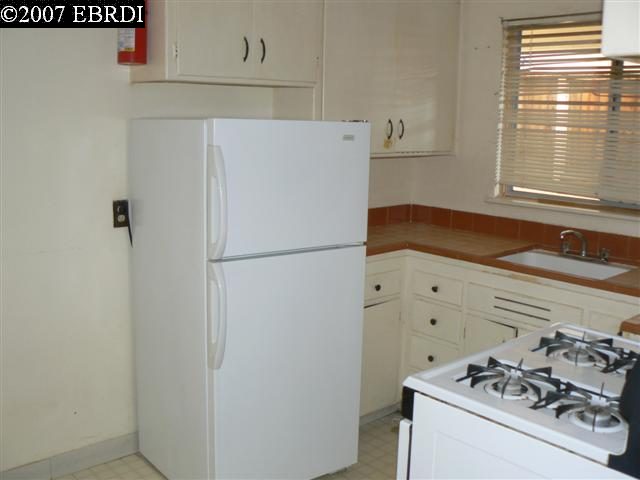 9222 MACARTHUR BLVD, OAKLAND, California 94605-4346, ,Comm Ri Multi-units 5+,For Sale,MACARTHUR BLVD,40290505