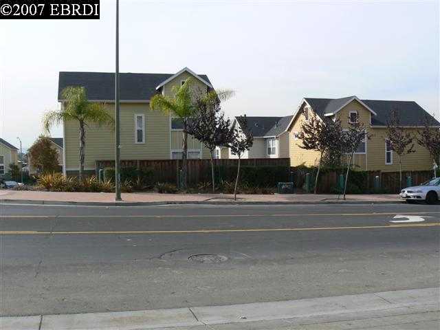 9222 MACARTHUR BLVD, OAKLAND, California 94605-4346, ,Comm Ri Multi-units 5+,For Sale,MACARTHUR BLVD,40290505