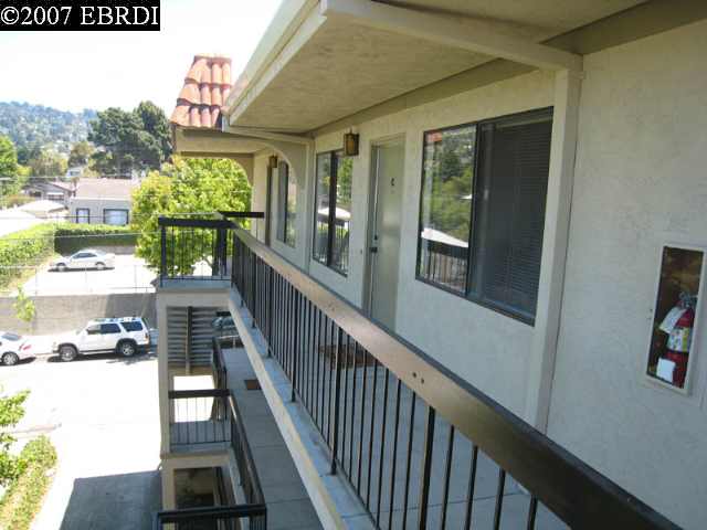 848 SAN CARLOS AVE, ALBANY, California 94706-1822, ,Comm Ri Multi-units 5+,For Sale,SAN CARLOS AVE,40291030