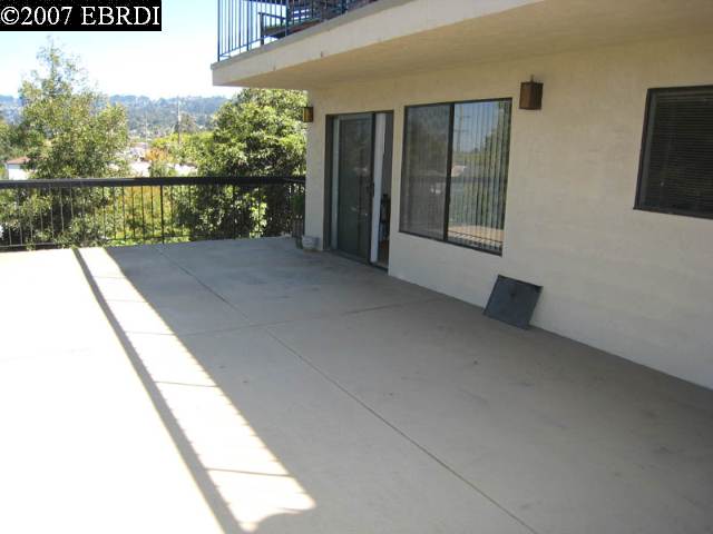 848 SAN CARLOS AVE, ALBANY, California 94706-1822, ,Comm Ri Multi-units 5+,For Sale,SAN CARLOS AVE,40291030