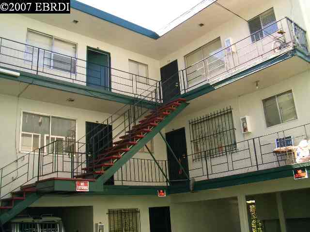 721 19TH ST, OAKLAND, California 94606-2522, ,Comm Ri Multi-units 5+,For Sale,19TH ST,40292288