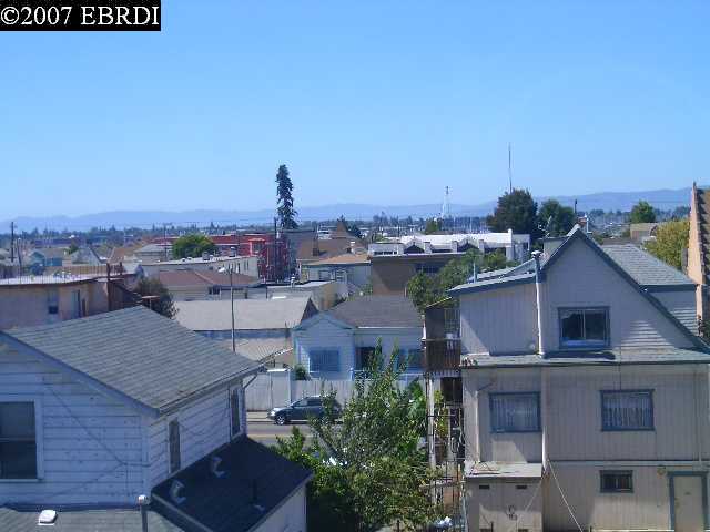 721 19TH ST, OAKLAND, California 94606-2522, ,Comm Ri Multi-units 5+,For Sale,19TH ST,40292288