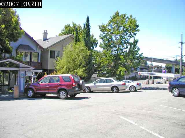 150 SANTA CLARA AVE, OAKLAND, California 94610-1323, ,Comm Ri Multi-units 5+,For Sale,SANTA CLARA AVE,40292845
