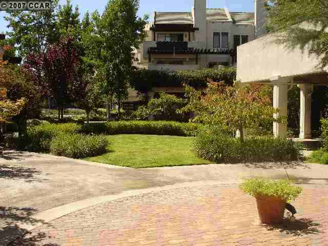 91 GREGORY LN, PLEASANT HILL, California 94523-3320, ,Comm Industrial For Lease,For Rent,GREGORY LN,40935670