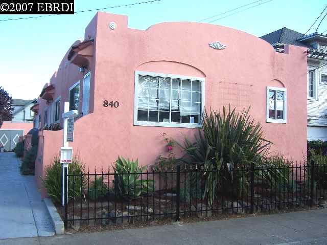 840 55TH ST, OAKLAND, California 94608-3268, ,Comm Ri Multi-units 5+,For Sale,55TH ST,40300548