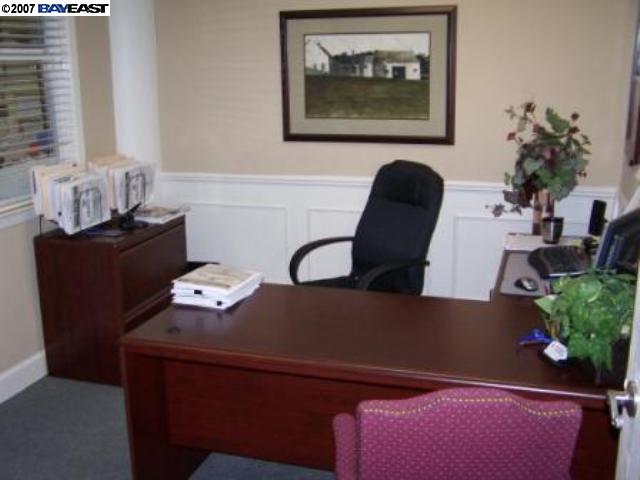 325 Town Centre Terrace #A, BRENTWOOD, California 94513, ,Comm Industrial For Lease,For Rent,Town Centre Terrace #A,40935900