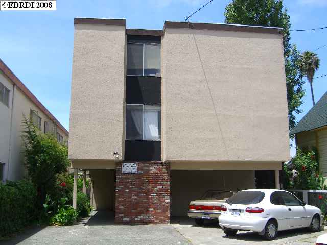 3877 SHAFTER AVE, OAKLAND, California 94609-2628, ,Comm Ri Multi-units 5+,For Sale,SHAFTER AVE,40315224