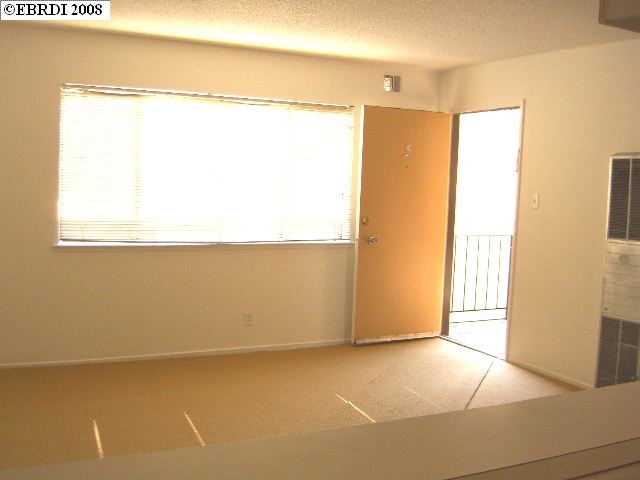 3877 SHAFTER AVE, OAKLAND, California 94609-2628, ,Comm Ri Multi-units 5+,For Sale,SHAFTER AVE,40315224
