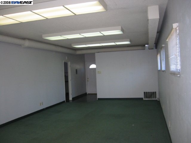 1396 B ST ( Lower Left Front), HAYWARD, California 94541-2918, ,Comm Industrial For Lease,For Rent,B ST ( Lower Left Front),40935975