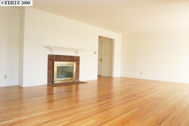 1815 SPRUCE ST, BERKELEY, California 94709-1810, ,Comm Ri Multi-units 5+,For Sale,SPRUCE ST,40323665