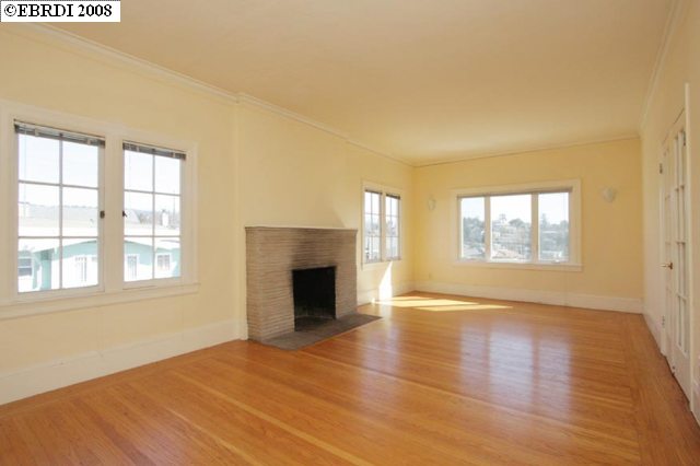 521 PRINCE ST, OAKLAND, California 94610-1639, ,Comm Ri Multi-units 5+,For Sale,PRINCE ST,40326585