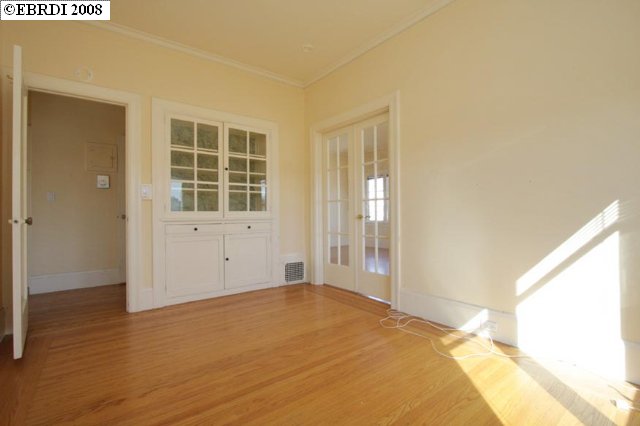 521 PRINCE ST, OAKLAND, California 94610-1639, ,Comm Ri Multi-units 5+,For Sale,PRINCE ST,40326585