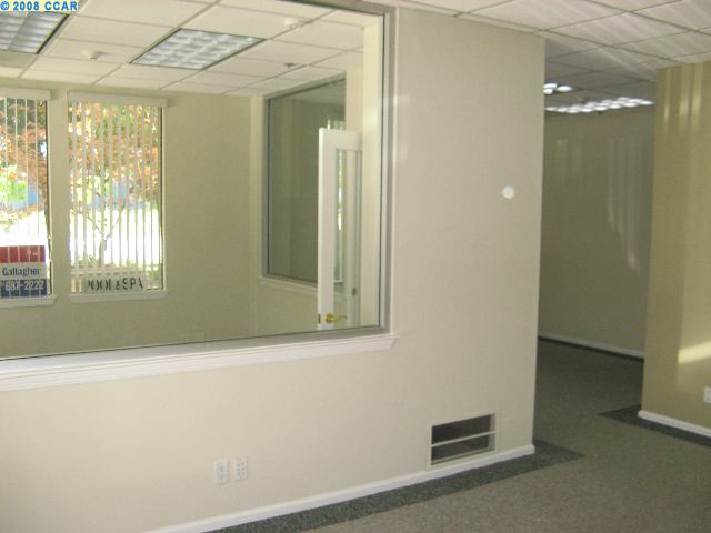 91 GREGORY LN Suite 1, PLEASANT HILL, California 94523-3320, ,Comm Industrial For Lease,For Rent,GREGORY LN Suite 1,40936080