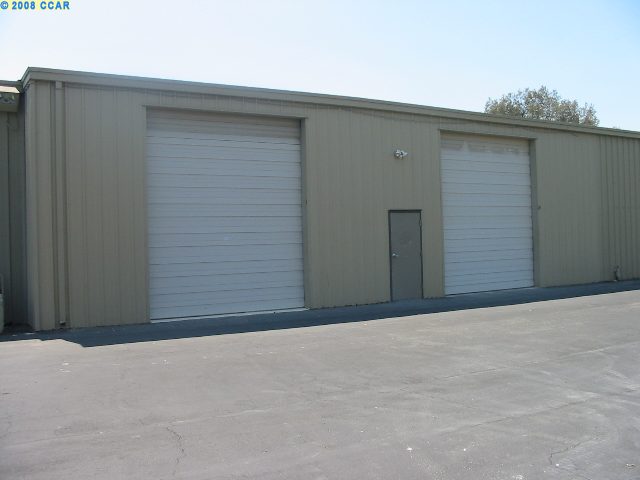 1836 Arnold Industrial Place., CONCORD, California 94520, ,Comm Industrial For Lease,For Rent,Arnold Industrial Place.,40936155
