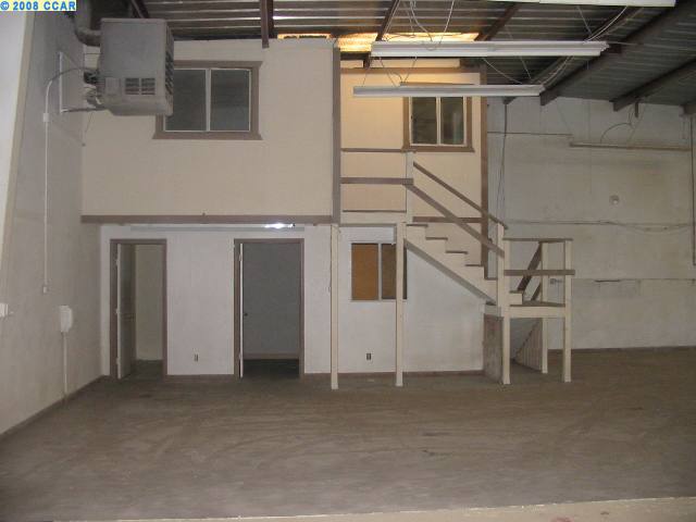 1836 Arnold Industrial Place., CONCORD, California 94520, ,Comm Industrial For Lease,For Rent,Arnold Industrial Place.,40936155