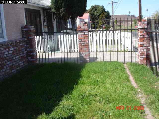 438 SANTA FE AVE, PITTSBURG, California 94565-2637, ,Comm Ri Multi-units 5+,For Sale,SANTA FE AVE,40353858