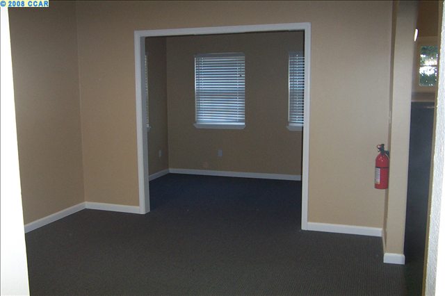 1704 ALHAMBRA AVE, MARTINEZ, California 94553, ,Comm Industrial For Lease,For Rent,ALHAMBRA AVE,40936245