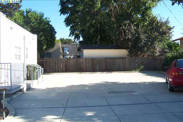 1704 ALHAMBRA AVE, MARTINEZ, California 94553, ,Comm Industrial For Lease,For Rent,ALHAMBRA AVE,40936245