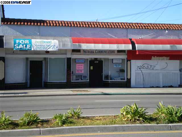 5877 SAN PABLO AVE, OAKLAND, California 94608-2315, ,Comm Ri Multi-units 5+,For Sale,SAN PABLO AVE,40371533