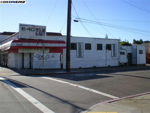 5877 SAN PABLO AVE, OAKLAND, California 94608-2315, ,Comm Ri Multi-units 5+,For Sale,SAN PABLO AVE,40371533
