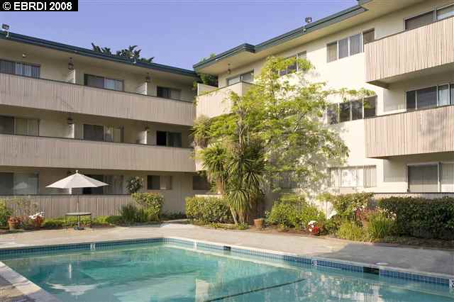 564 CENTRAL AVE, ALAMEDA, California 94501-3758, ,Comm Ri Multi-units 5+,For Sale,CENTRAL AVE,40375220
