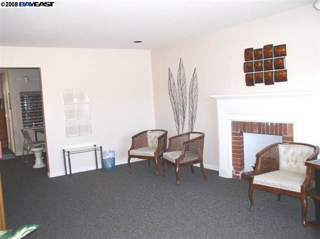22179 REDWOOD RD, CASTRO VALLEY, California 94546-7107, ,Comm Industrial For Lease,For Rent,REDWOOD RD,40936320