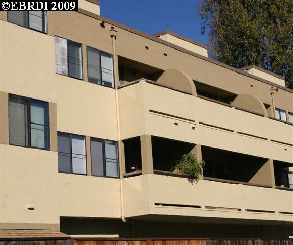 6116 TELEGRAPH AVE, OAKLAND, California 94609-1362, ,Comm Ri Multi-units 5+,For Sale,TELEGRAPH AVE,40390250