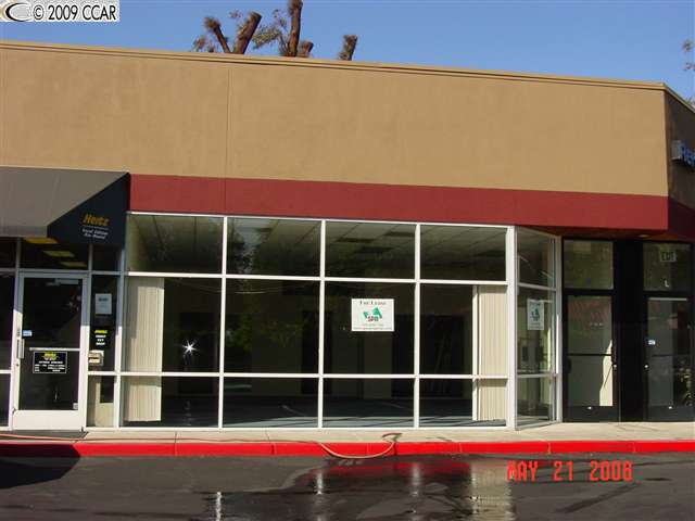 1800 MONUMENT BLVD, CONCORD, California 94520-3870, ,Comm Industrial For Lease,For Rent,MONUMENT BLVD,40936395