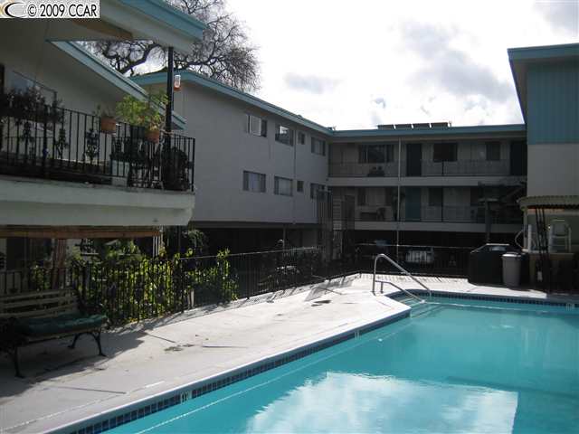 1376 CREEKSIDE DR, WALNUT CREEK, California 94596-5732, ,Comm Ri Multi-units 5+,For Sale,CREEKSIDE DR,40398971