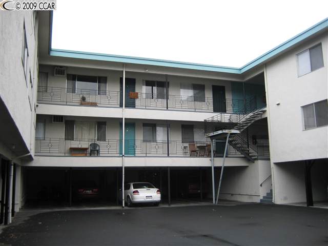 1376 CREEKSIDE DR, WALNUT CREEK, California 94596-5732, ,Comm Ri Multi-units 5+,For Sale,CREEKSIDE DR,40398971
