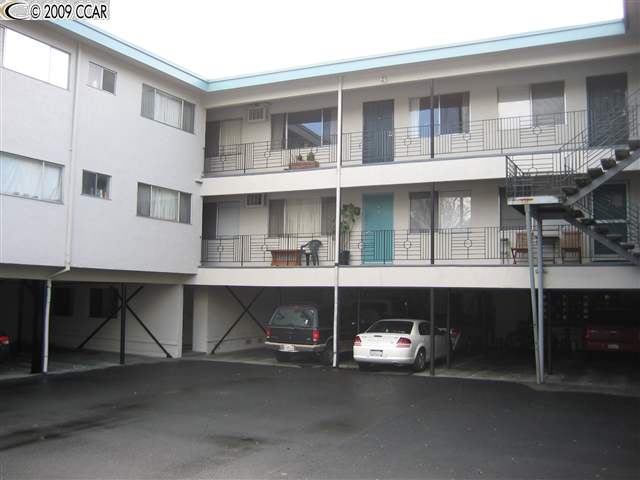 1376 CREEKSIDE DR, WALNUT CREEK, California 94596-5732, ,Comm Ri Multi-units 5+,For Sale,CREEKSIDE DR,40398971