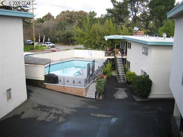 1376 CREEKSIDE DR, WALNUT CREEK, California 94596-5732, ,Comm Ri Multi-units 5+,For Sale,CREEKSIDE DR,40398971