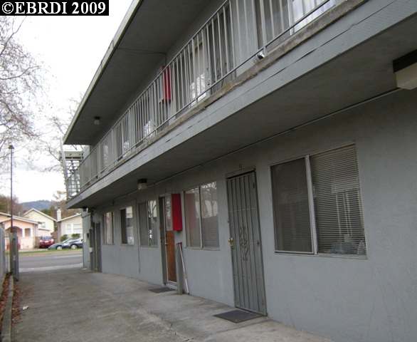 2822 SAN PABLO AVE, BERKELEY, California 94702-2204, ,Comm Ri Multi-units 5+,For Sale,SAN PABLO AVE,40400651