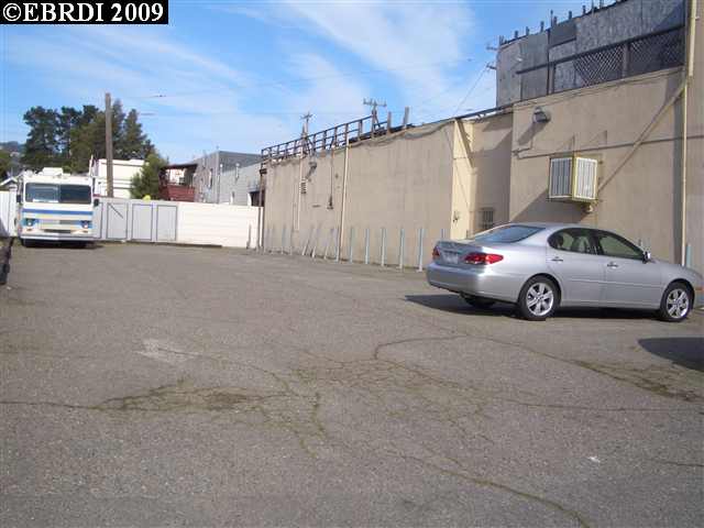 3001 38TH AVE, OAKLAND, California 94619-1107, ,Comm Ri Multi-units 5+,For Sale,38TH AVE,40400875