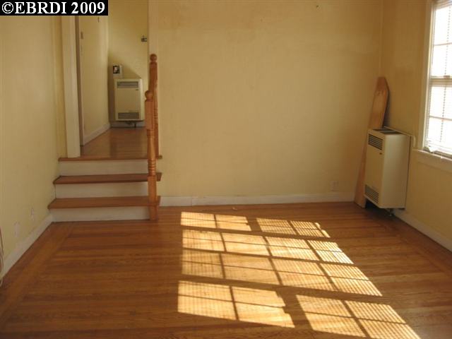 2101 14TH AVE, OAKLAND, California 94606-4007, ,Comm Ri Multi-units 5+,For Sale,14TH AVE,40405601