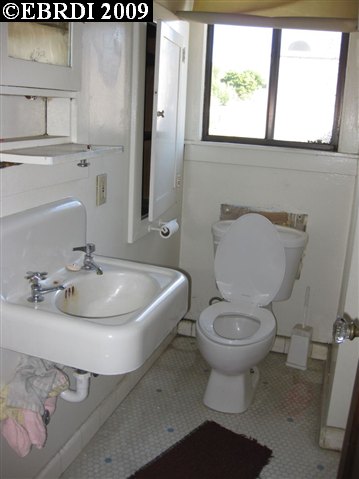 2101 14TH AVE, OAKLAND, California 94606-4007, ,Comm Ri Multi-units 5+,For Sale,14TH AVE,40405601