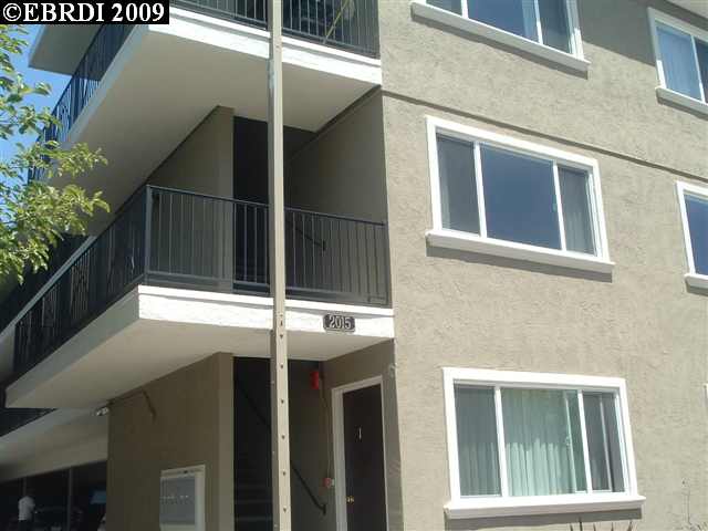 2015 HEARST AVE, BERKELEY, California 94709-2129, ,Comm Ri Multi-units 5+,For Sale,HEARST AVE,40409100