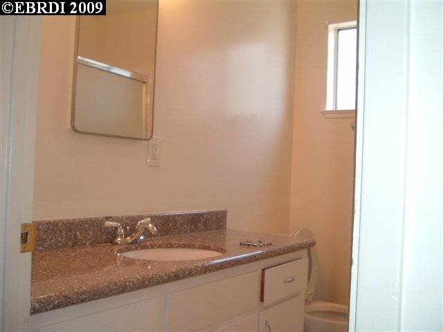 2015 HEARST AVE, BERKELEY, California 94709-2129, ,Comm Ri Multi-units 5+,For Sale,HEARST AVE,40409100