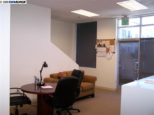 2183 HARBOR BAY PKWY, ALAMEDA, California 94502, ,Comm Industrial For Lease,For Rent,HARBOR BAY PKWY,40936635