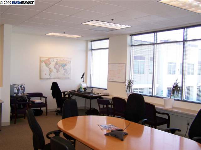 2183 HARBOR BAY PKWY, ALAMEDA, California 94502, ,Comm Industrial For Lease,For Rent,HARBOR BAY PKWY,40936635