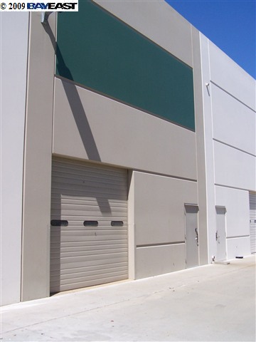 2183 HARBOR BAY PKWY, ALAMEDA, California 94502, ,Comm Industrial For Lease,For Rent,HARBOR BAY PKWY,40936635