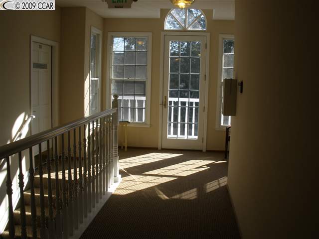 1866 CLAYTON RD #109, CONCORD, California 94520-2514, ,Comm Industrial For Lease,For Rent,CLAYTON RD #109,40936650