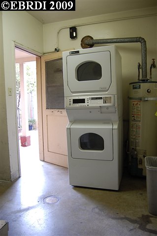 1661 FRUITVALE AVE, OAKLAND, California 94601-2424, ,Comm Ri Multi-units 5+,For Sale,FRUITVALE AVE,40415157