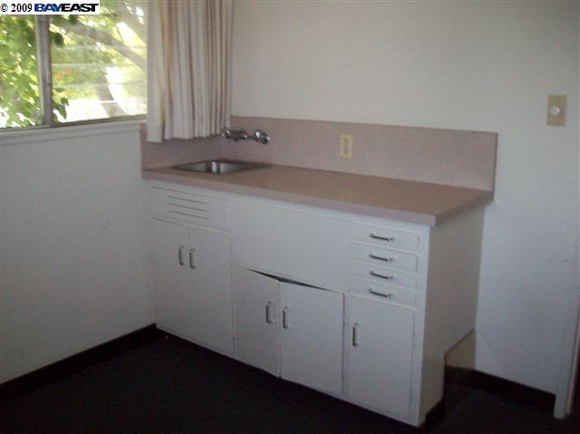 1472 B ST, #2C, HAYWARD, California 94541-2902, ,Comm Industrial For Lease,For Rent,B ST, #2C,40936740
